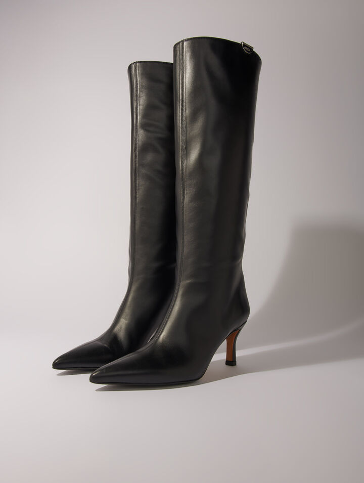 Pointed-toe leather boots