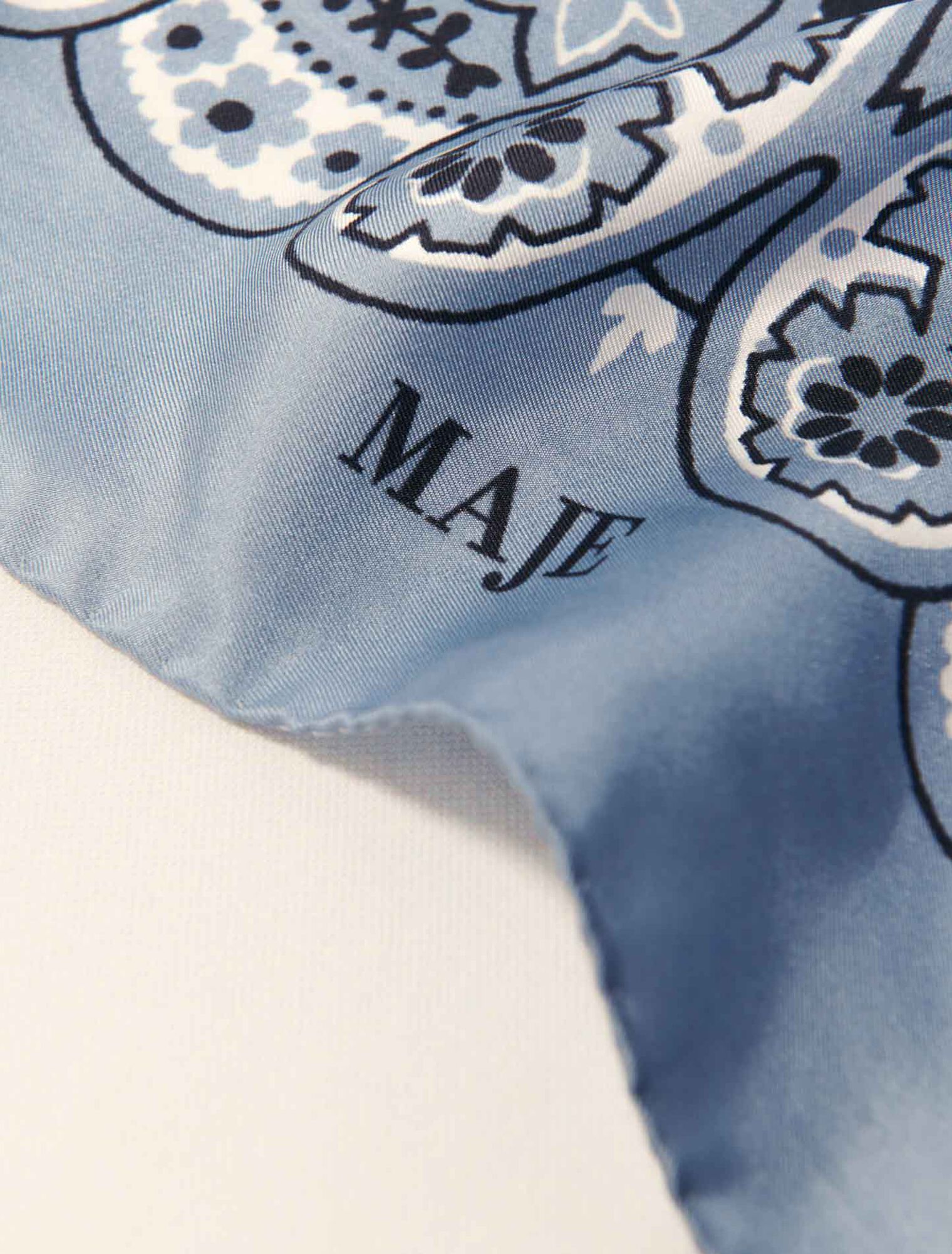 Bandana print scarf