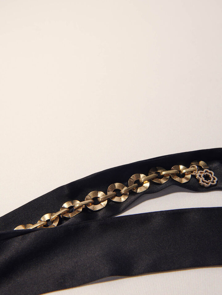 Twill with chain