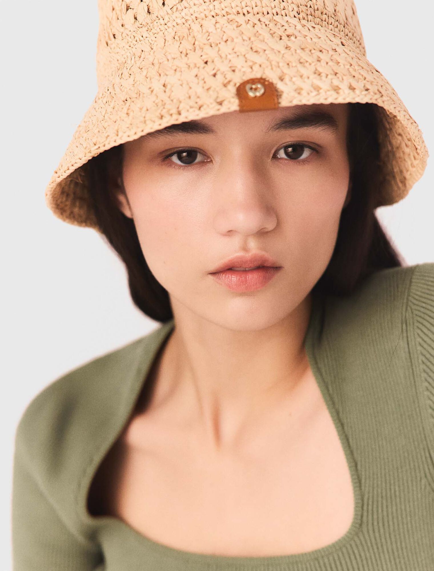 Crochet raffia bucket hat