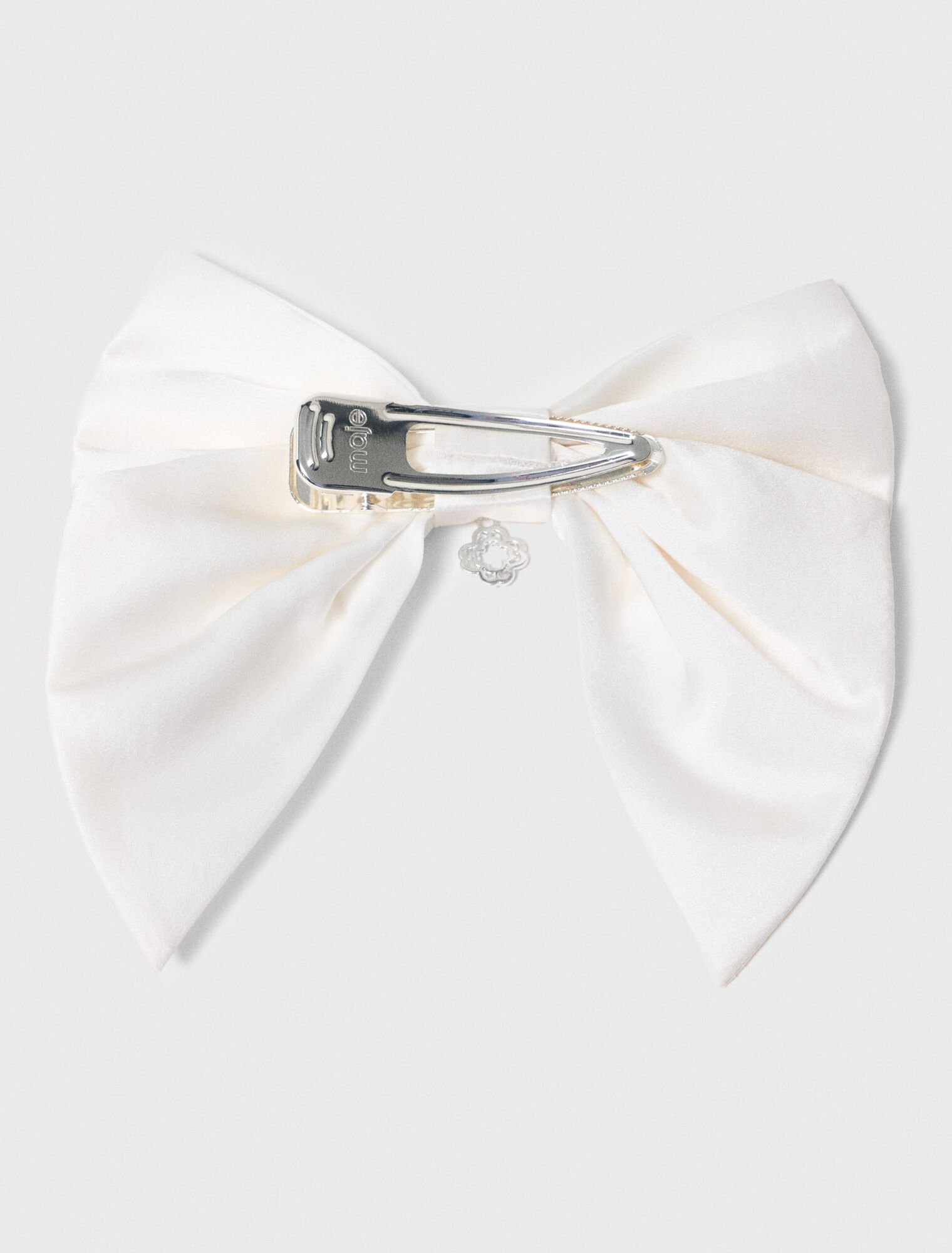 Satin-effect bow barrette