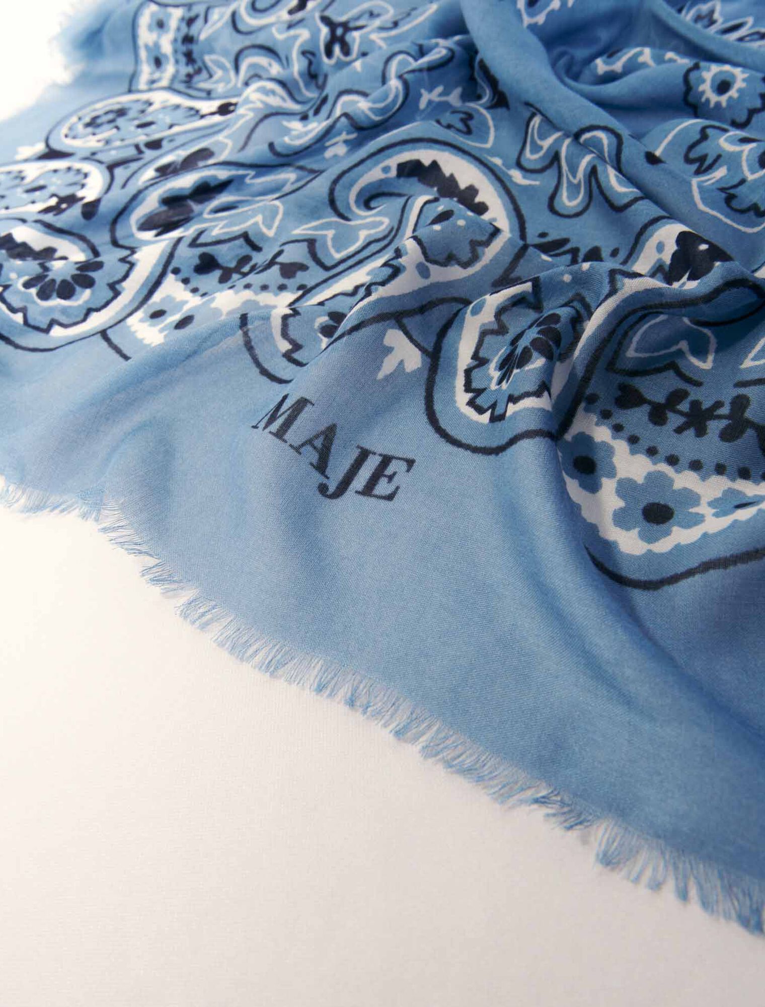 Bandana print shawl