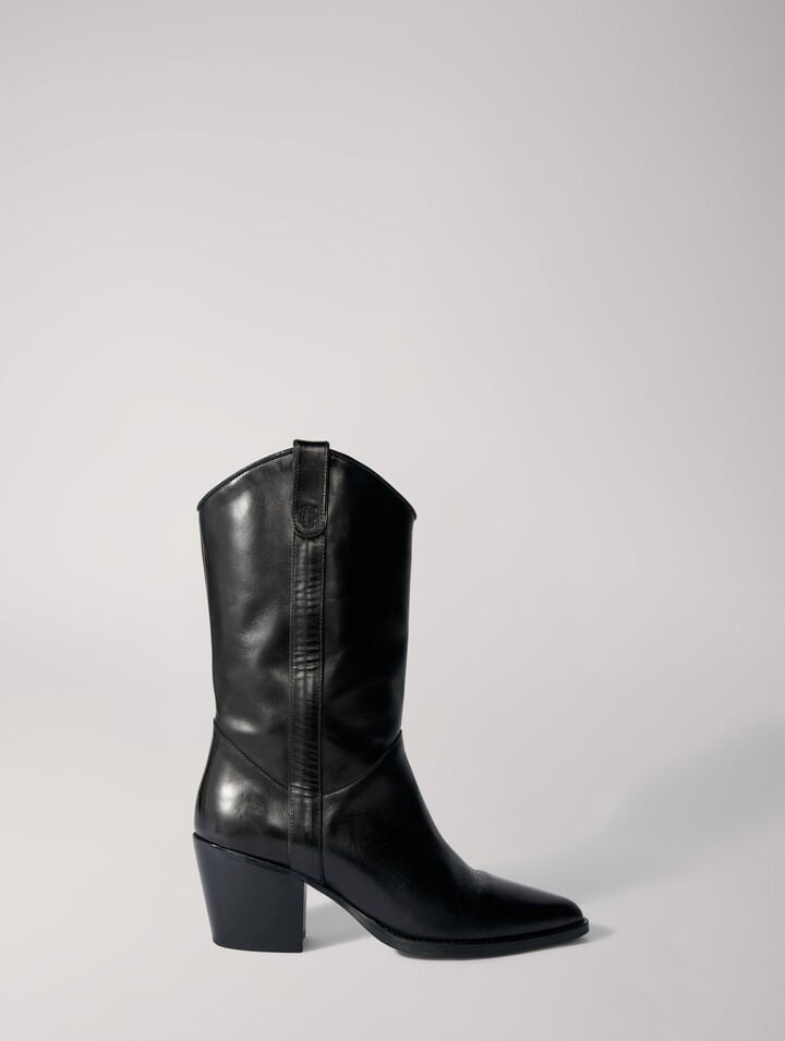 Heeled leather boots