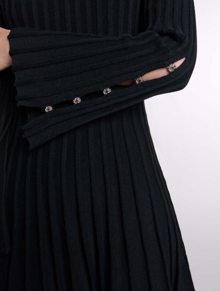 Short knit dress