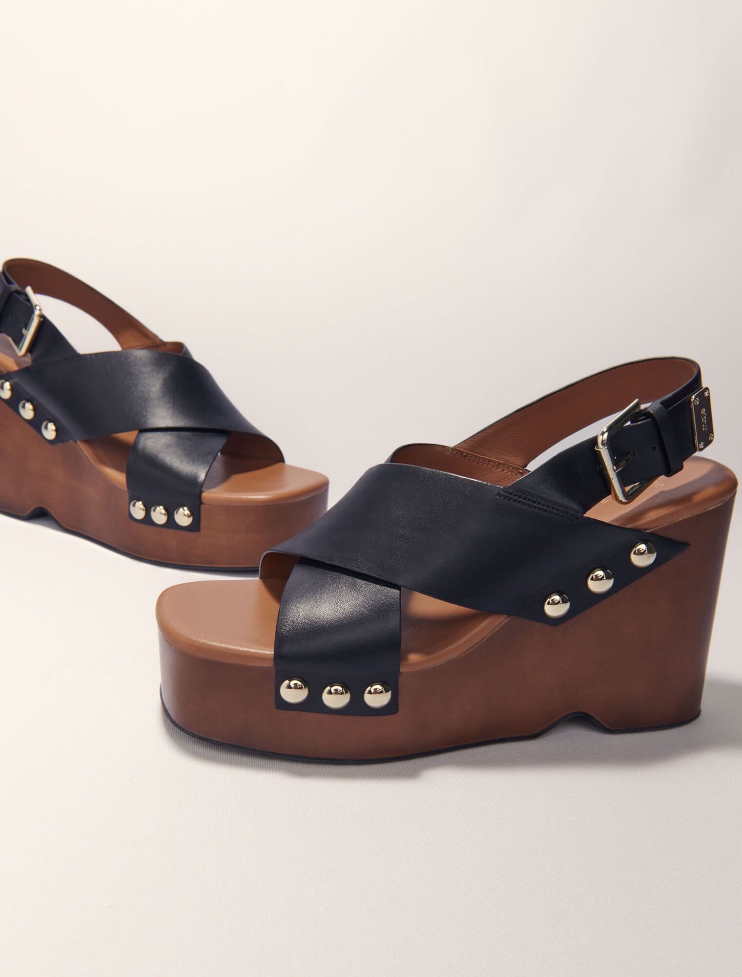 Leather platform sandals