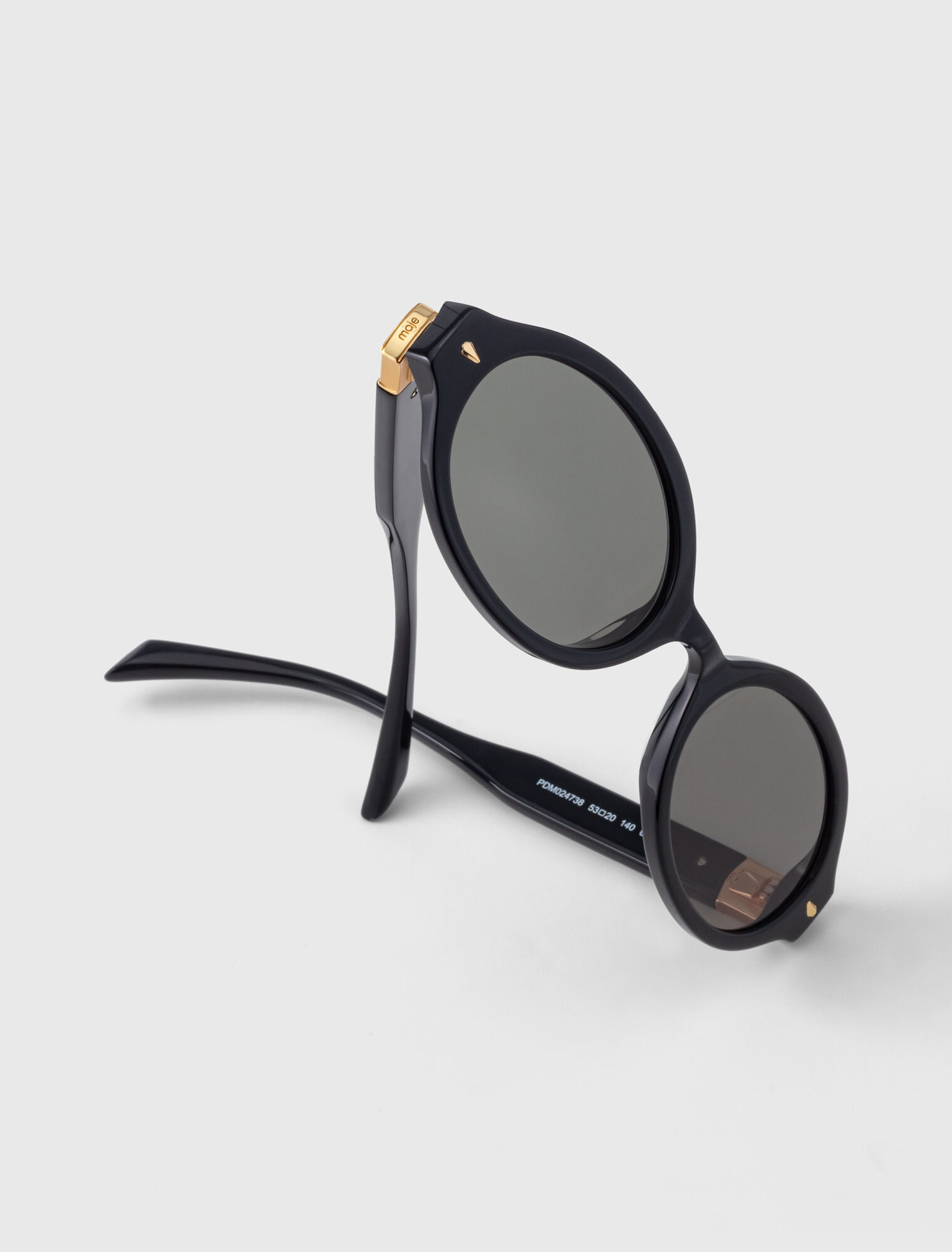 Oval acetate glasses