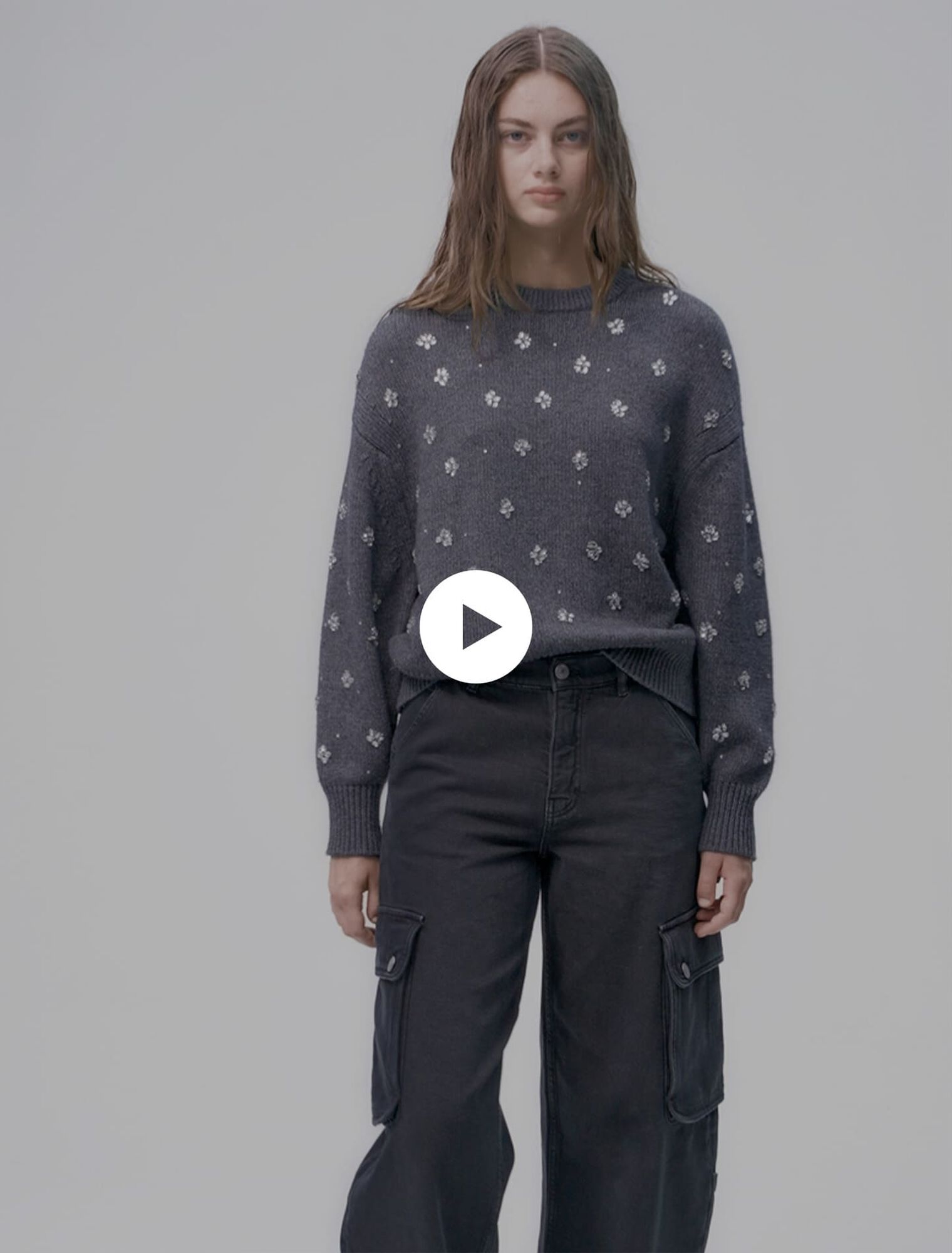 Knitted jumper with rhinestones