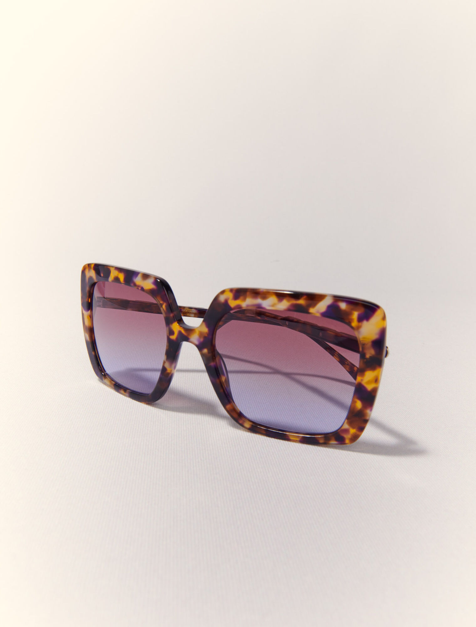 Rectangular acetate glasses