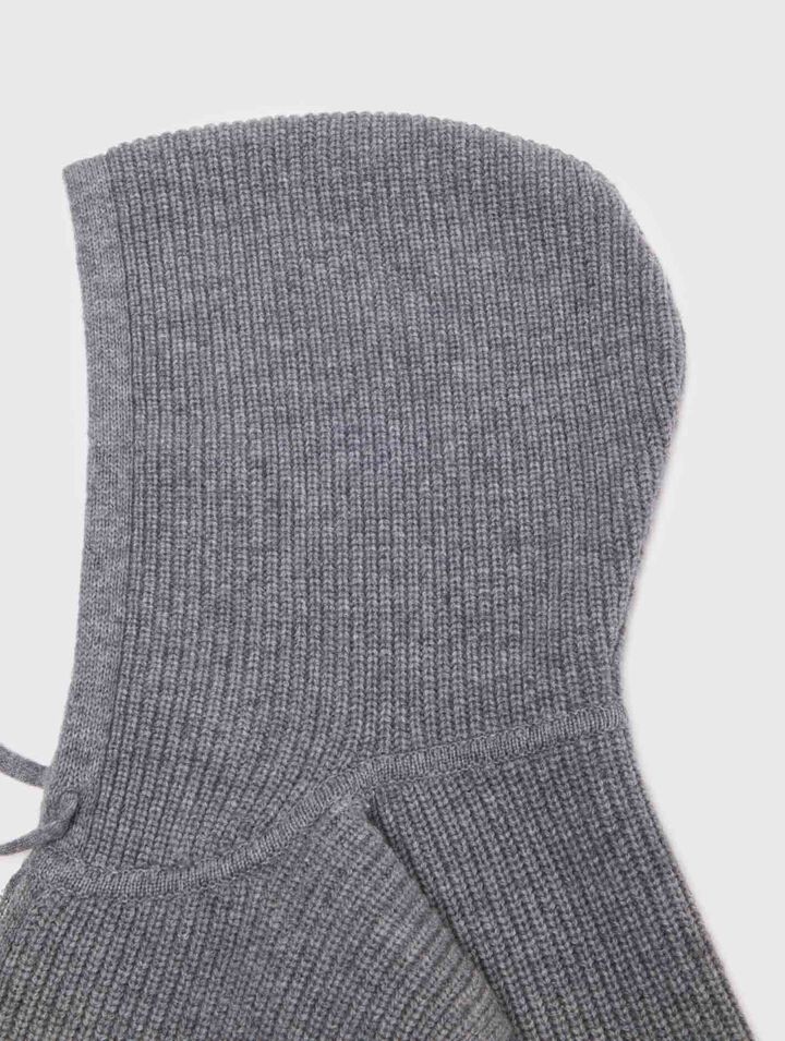 Knit collar