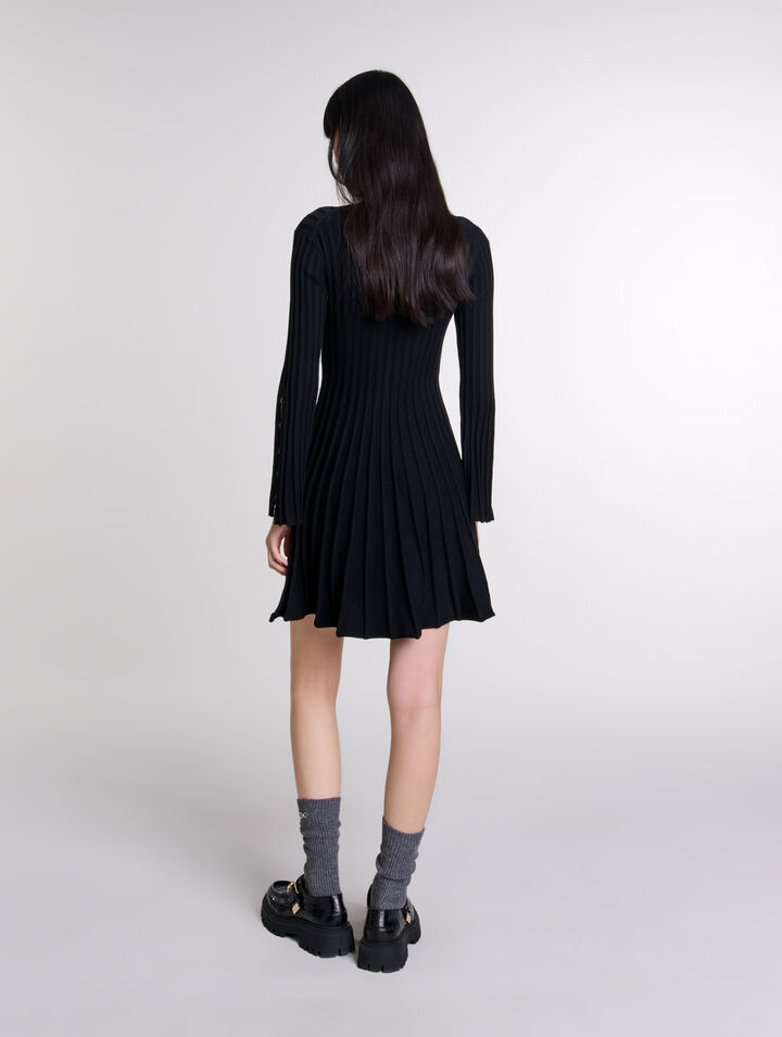 Short knit dress