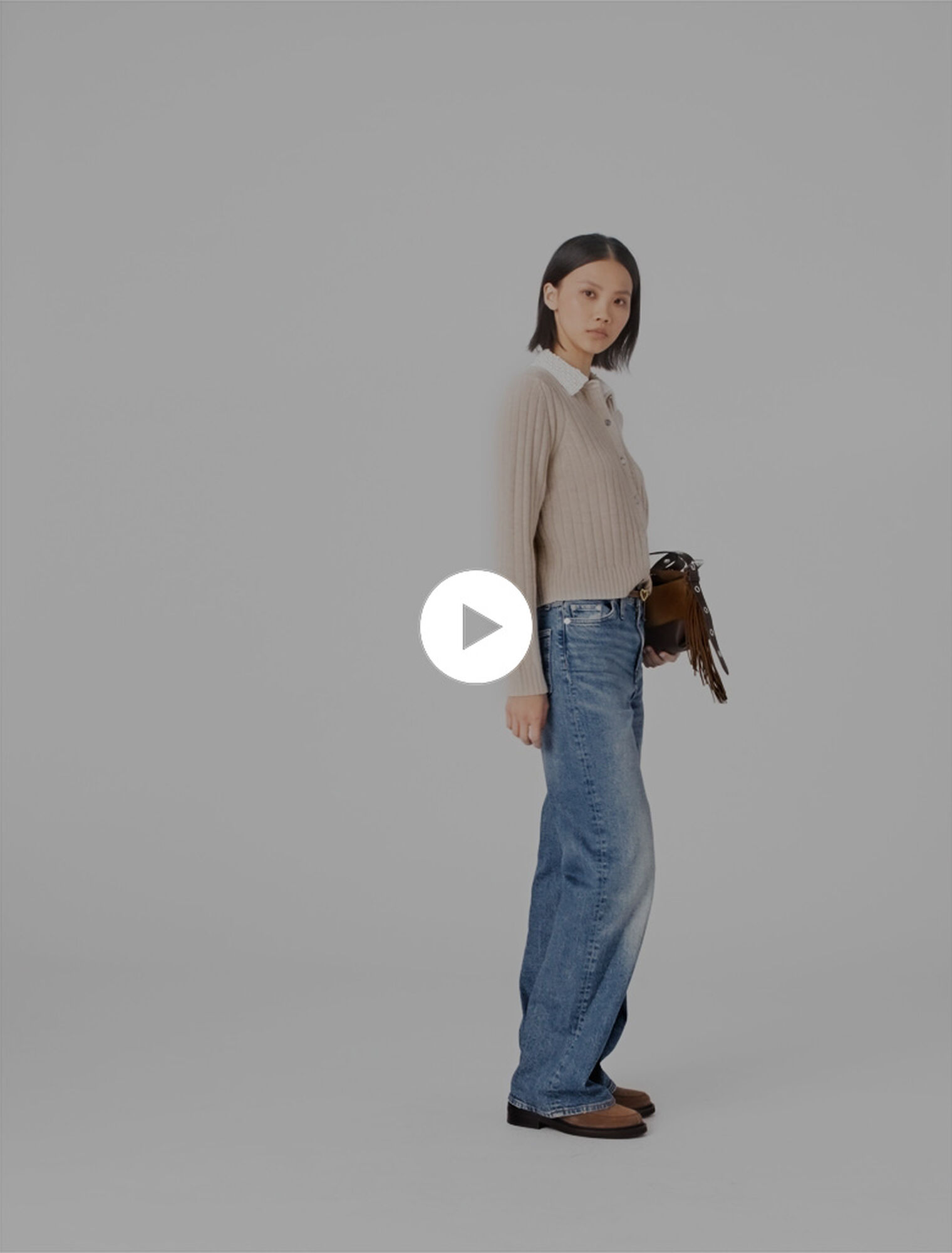 Cardigan with removable bead collar