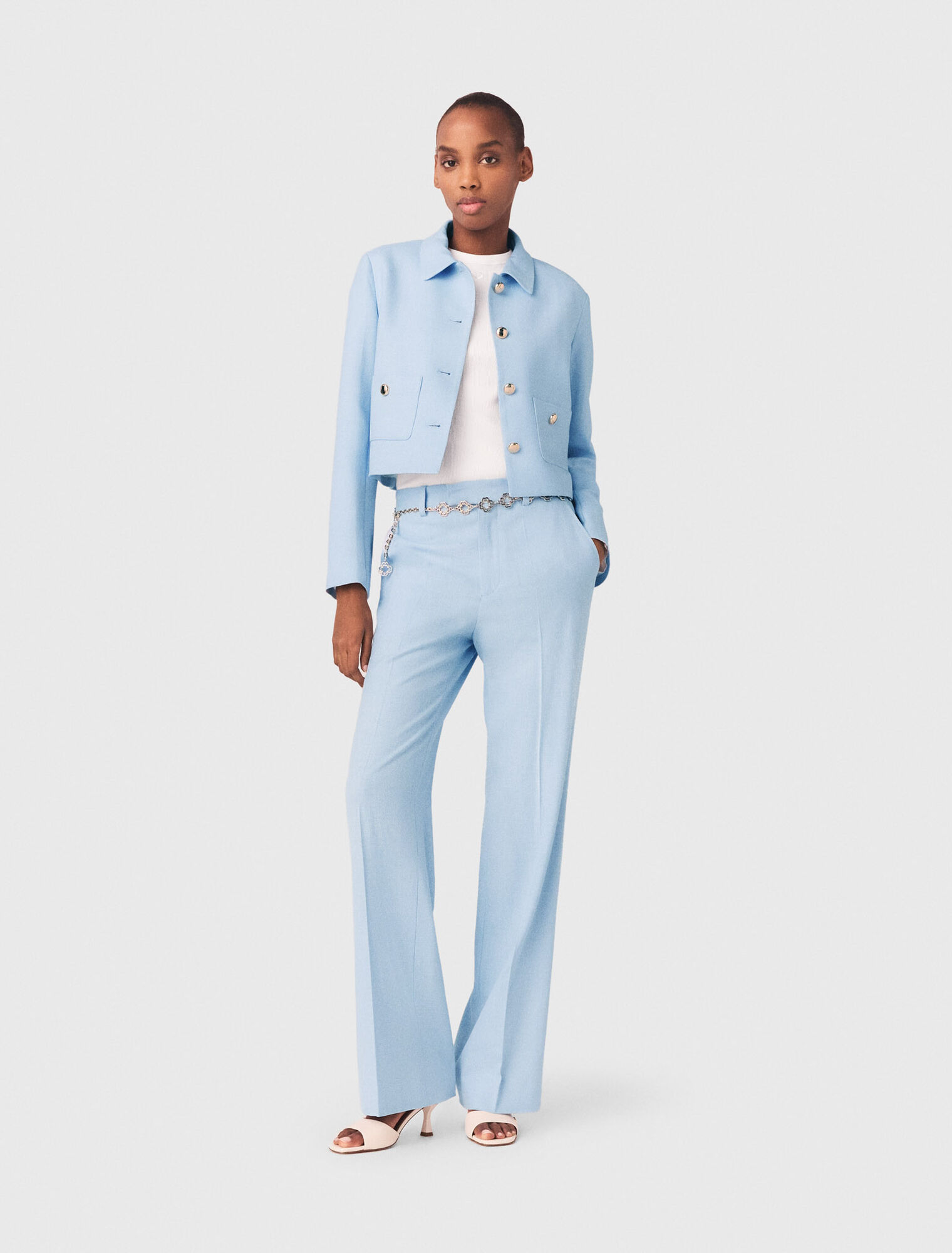 Short single-breasted jacket