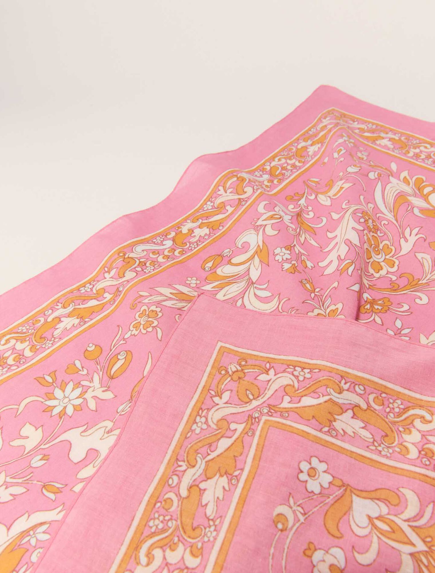 65 x 65 floral print scarf