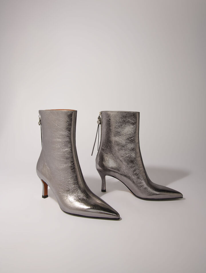 Metallic pointed-toe boots