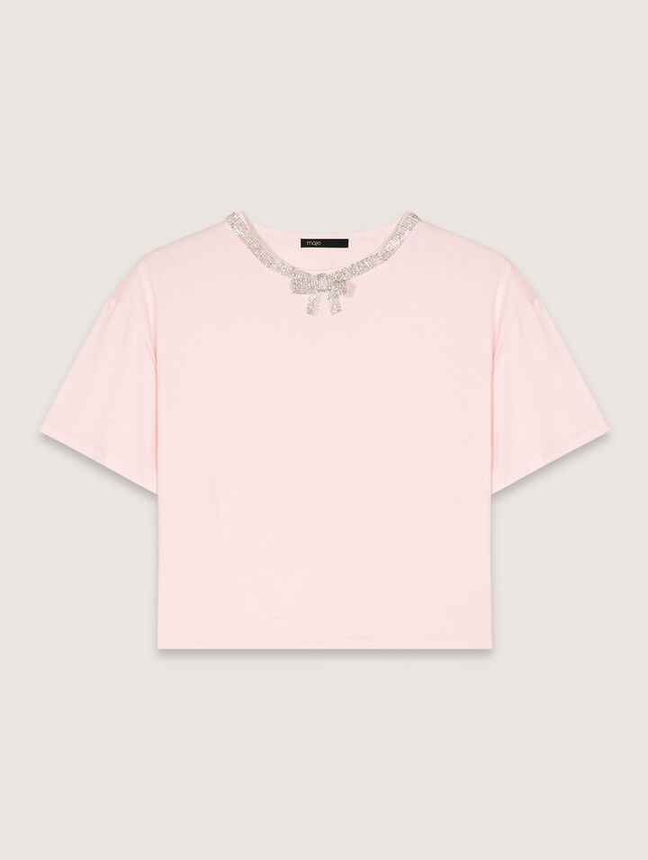 T-shirt with jewellery neck