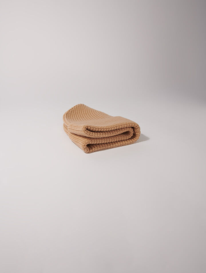 Wool and cashmere hat