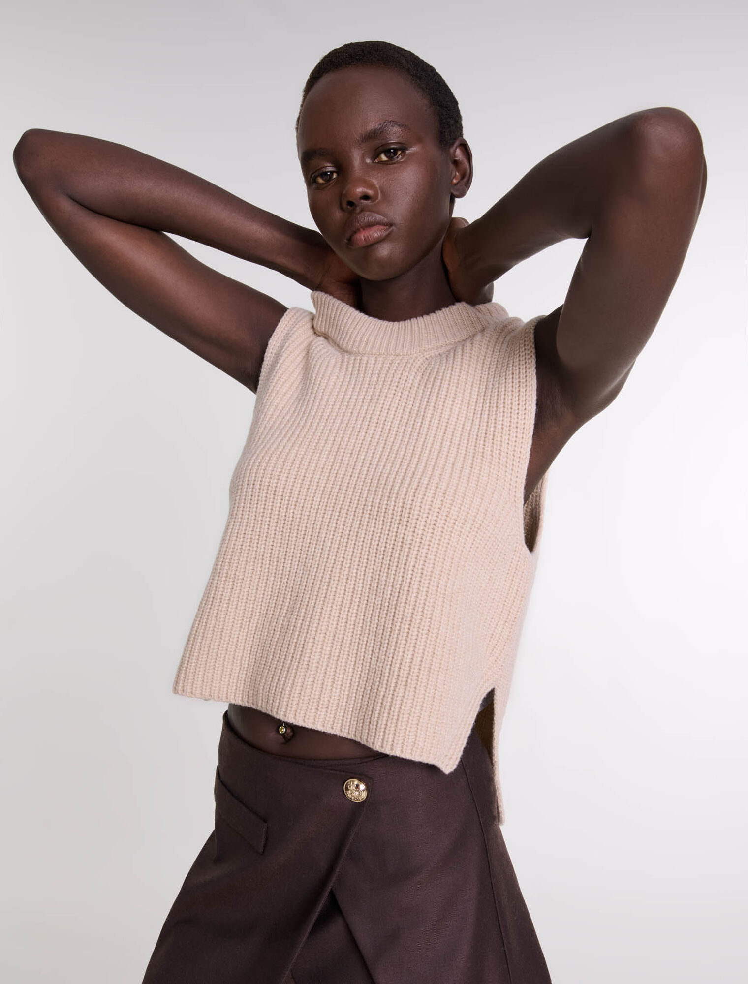 Sleeveless wool jumper