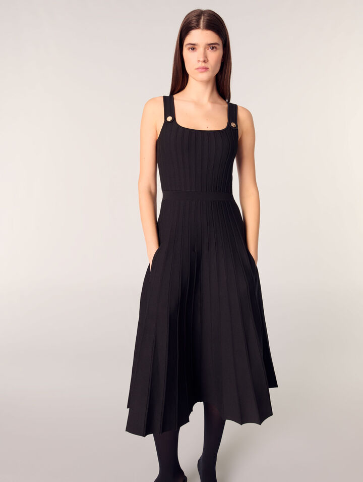 Pleated knit midi dress