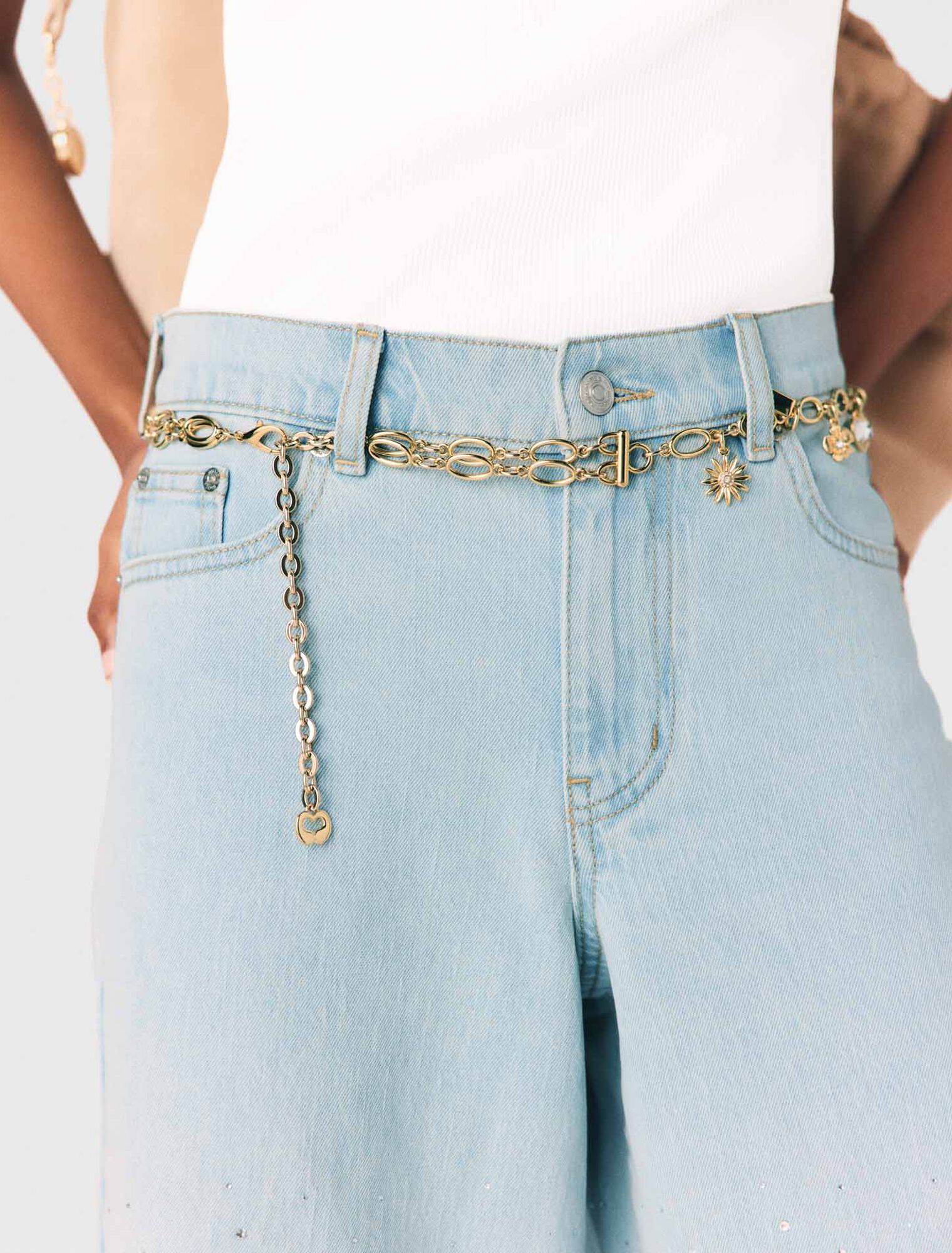 Double chain belt with charms