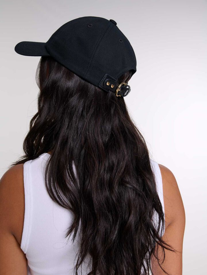 Cotton cap with gold-tone buckle