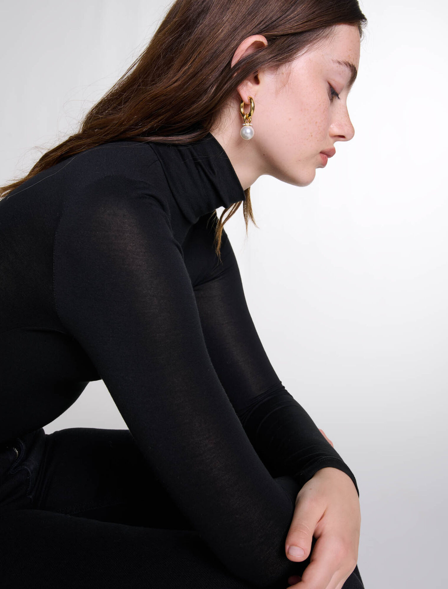 Long-sleeved top