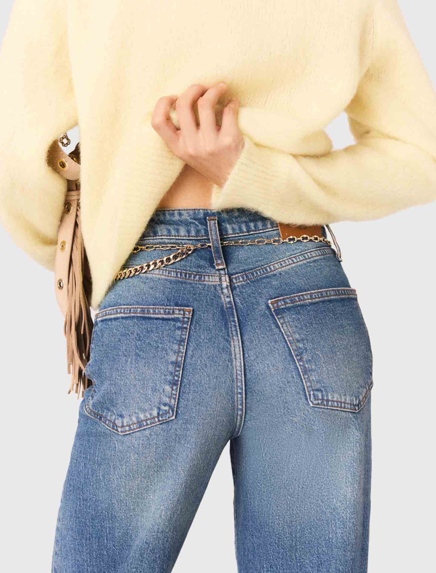 Jeans with chain-link belt