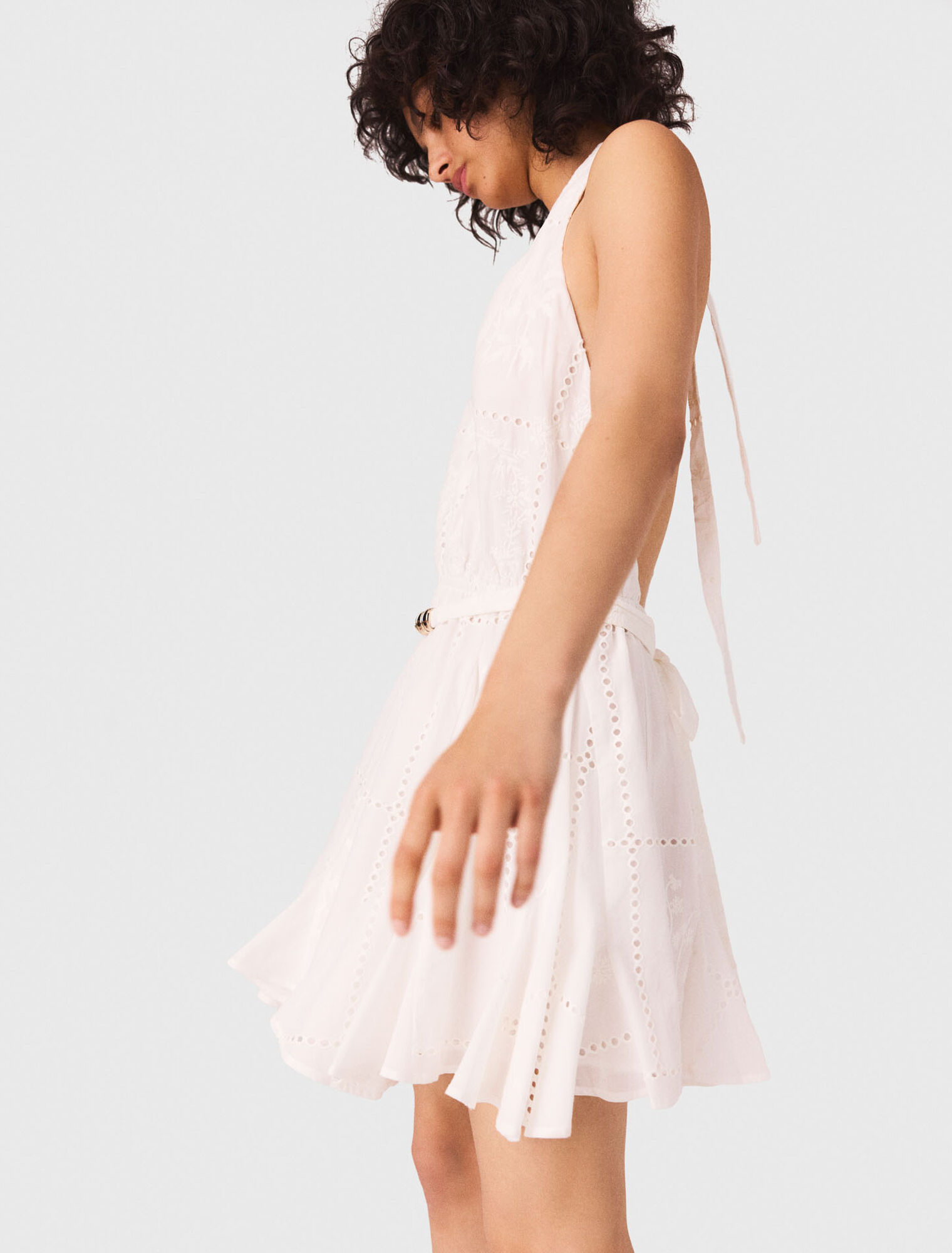 Short embroidered backless dress