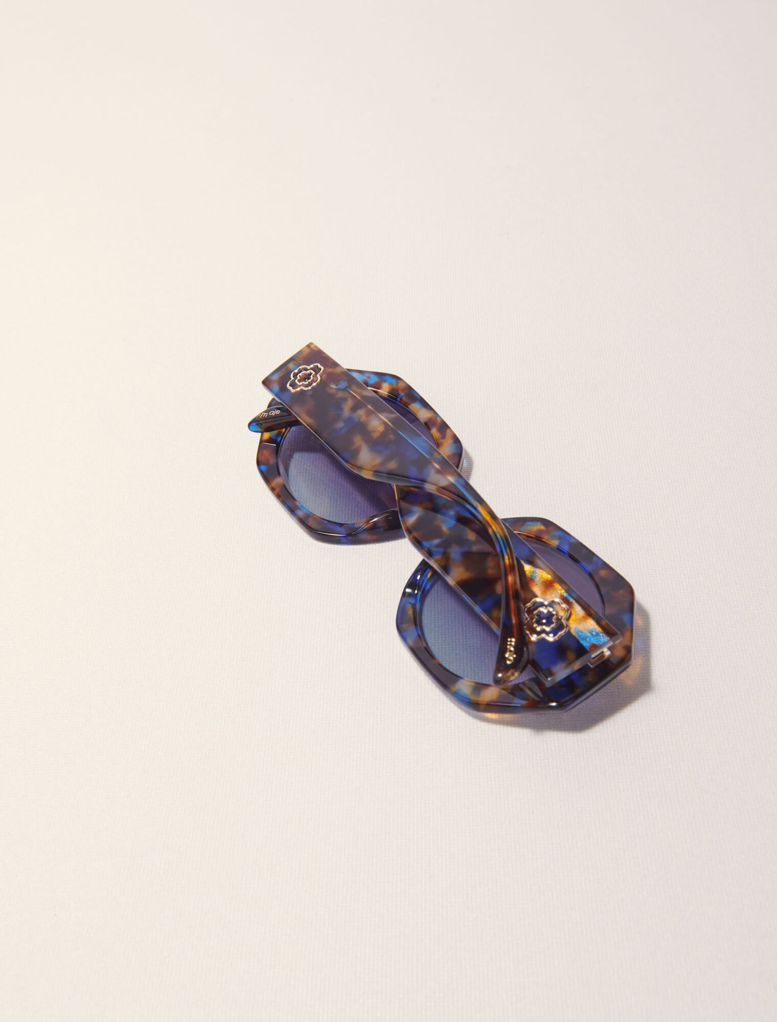 Round acetate tortoiseshell glasses