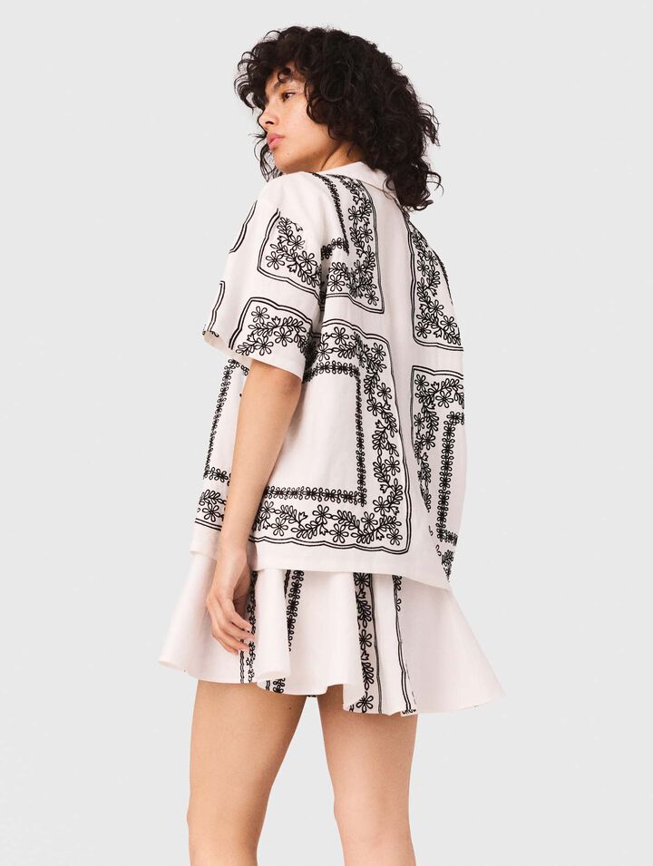 Short-sleeved embroidered shirt