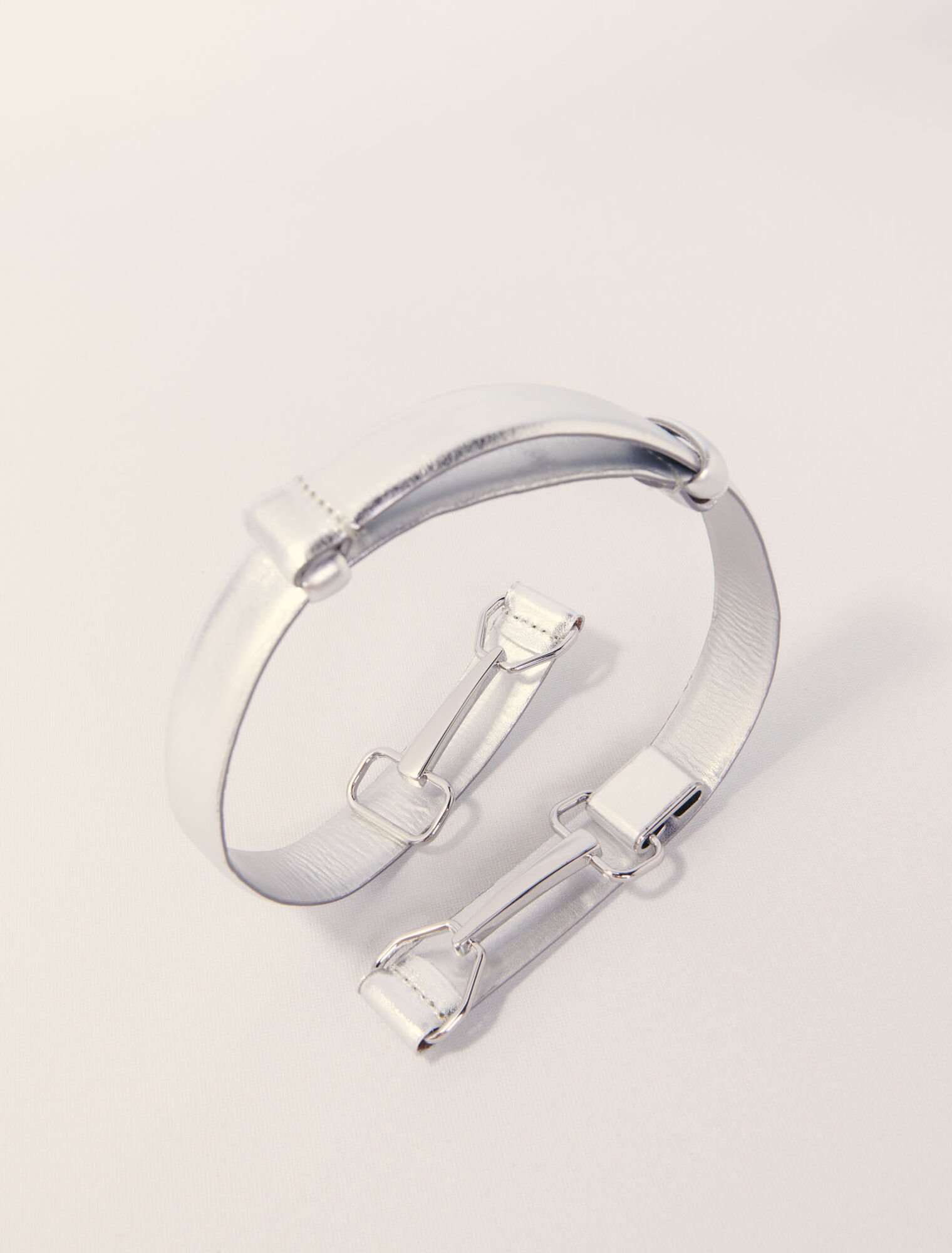 Metallic leather belt