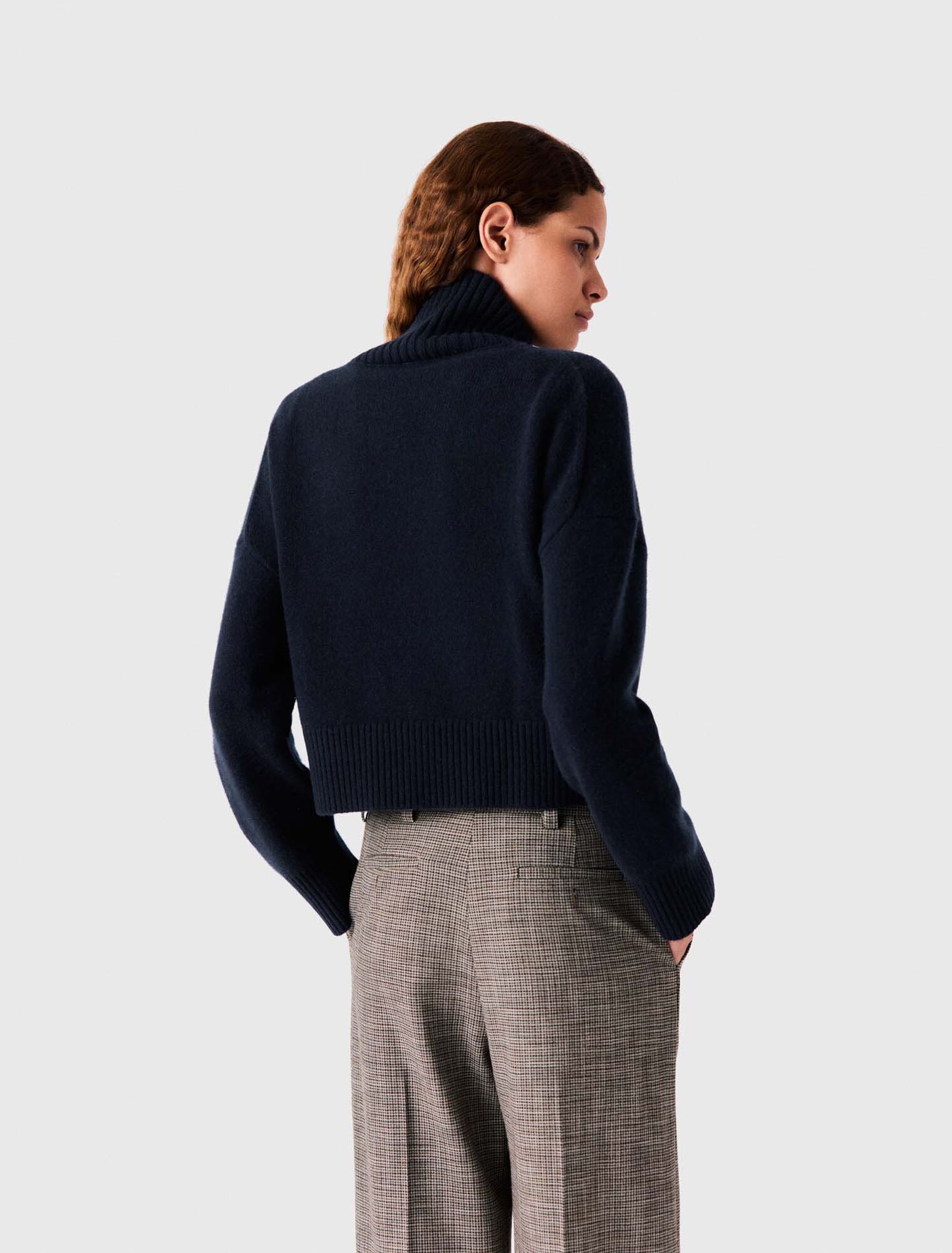 High-neck cashmere jumper