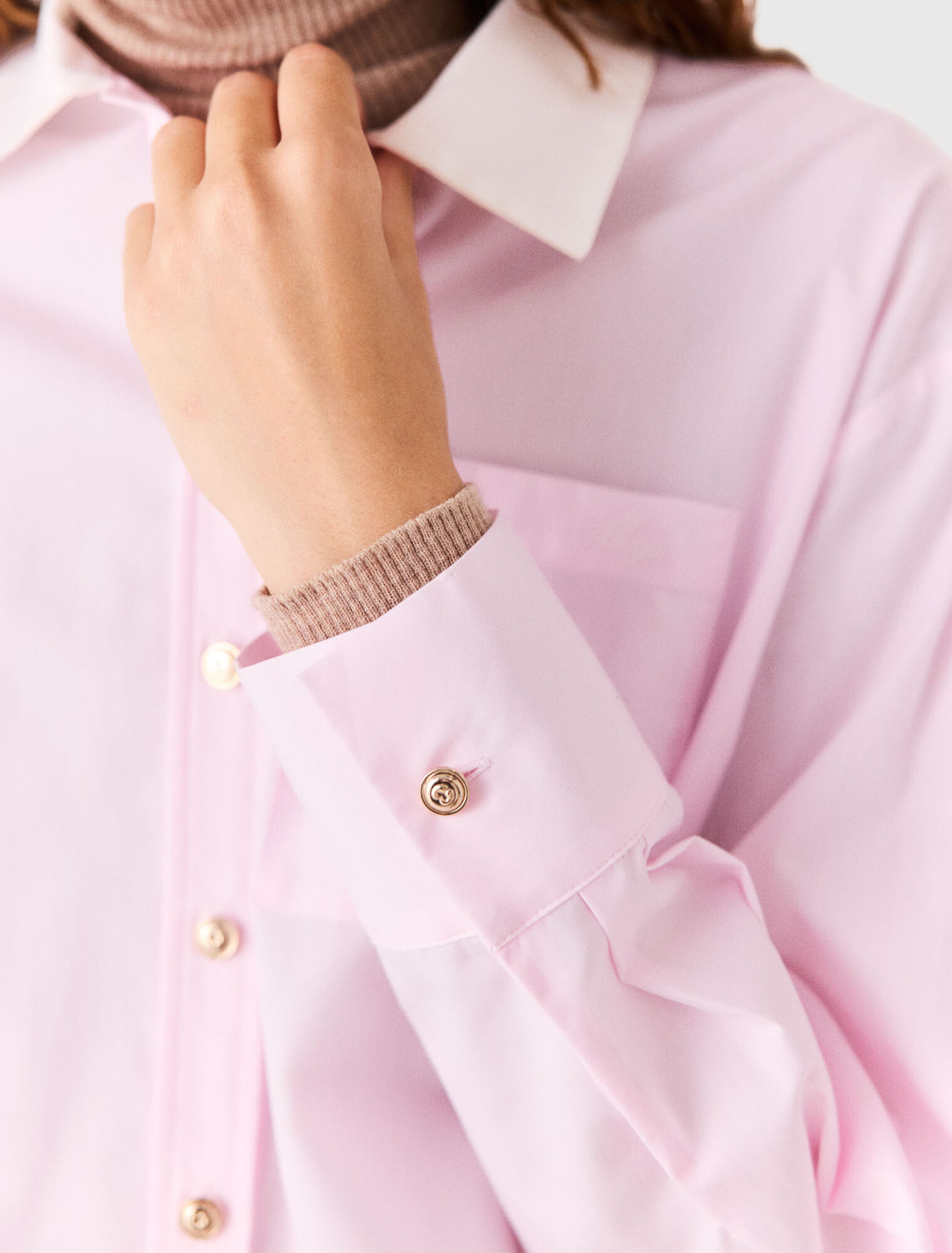 Cropped shirt with contrast collar