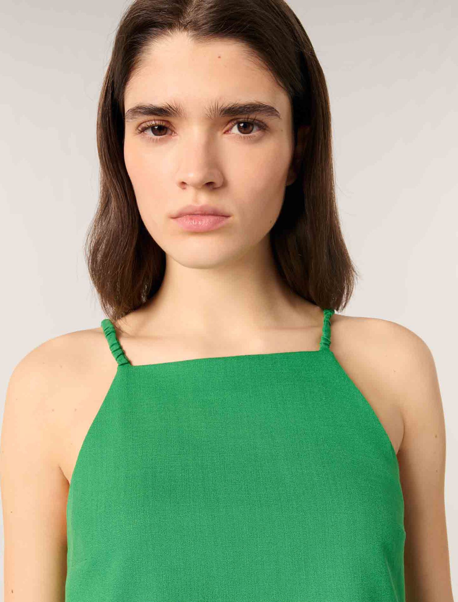 Backless top