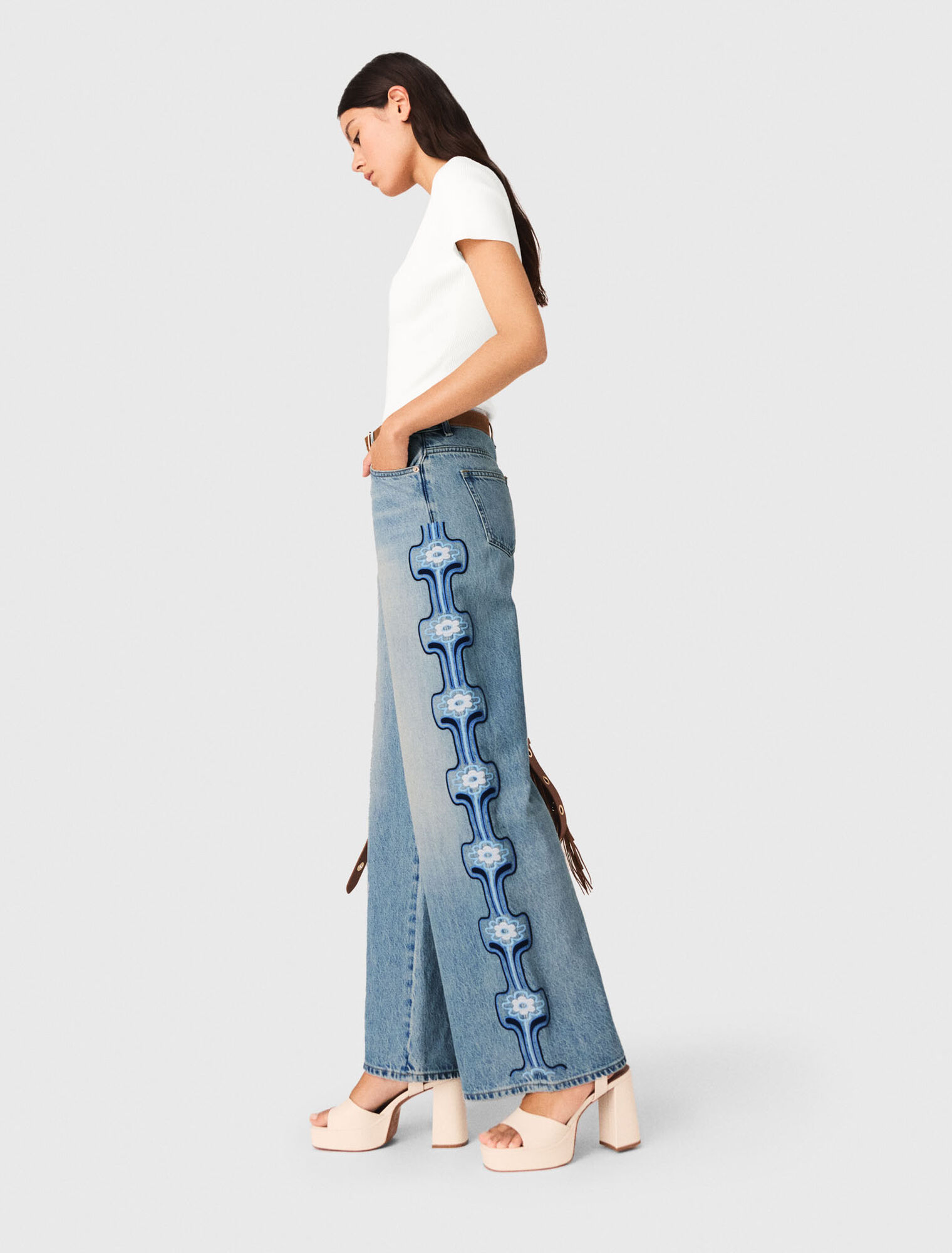 Floral embroidered wide-leg jeans