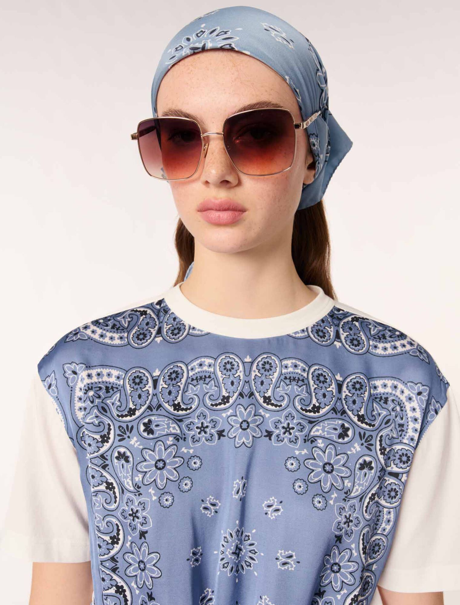 Tie-front T-shirt with print