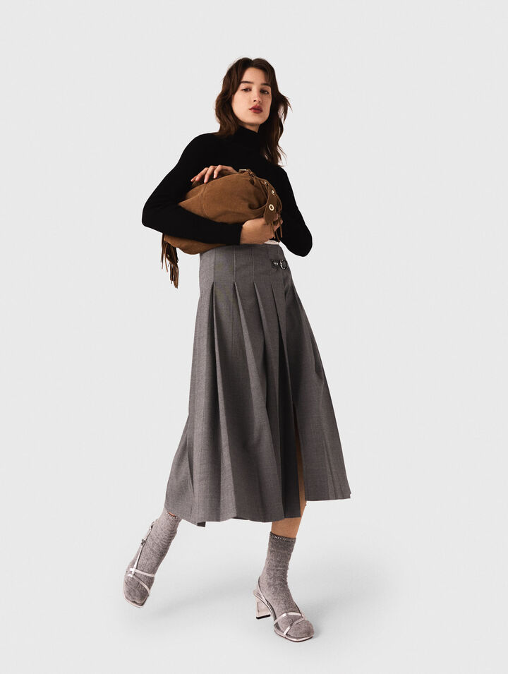 Long pleated skirt