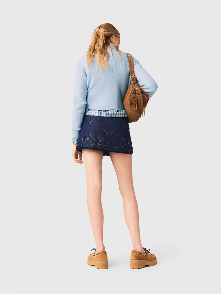 Jewel-button back jumper