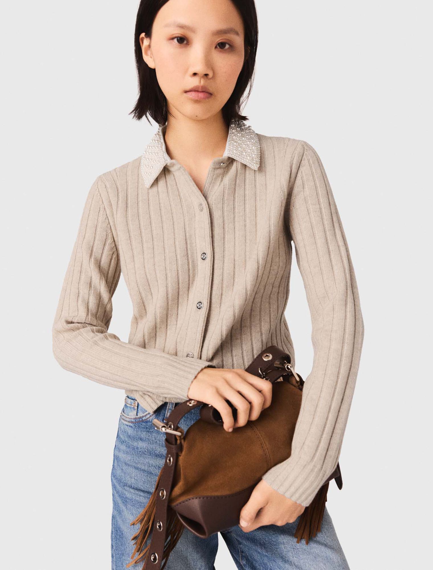 Cardigan with removable bead collar