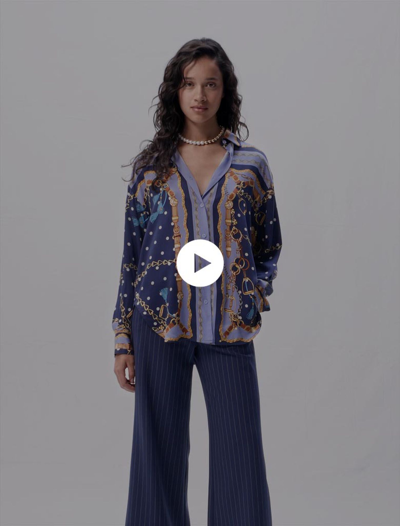 Satin-effect patterned shirt