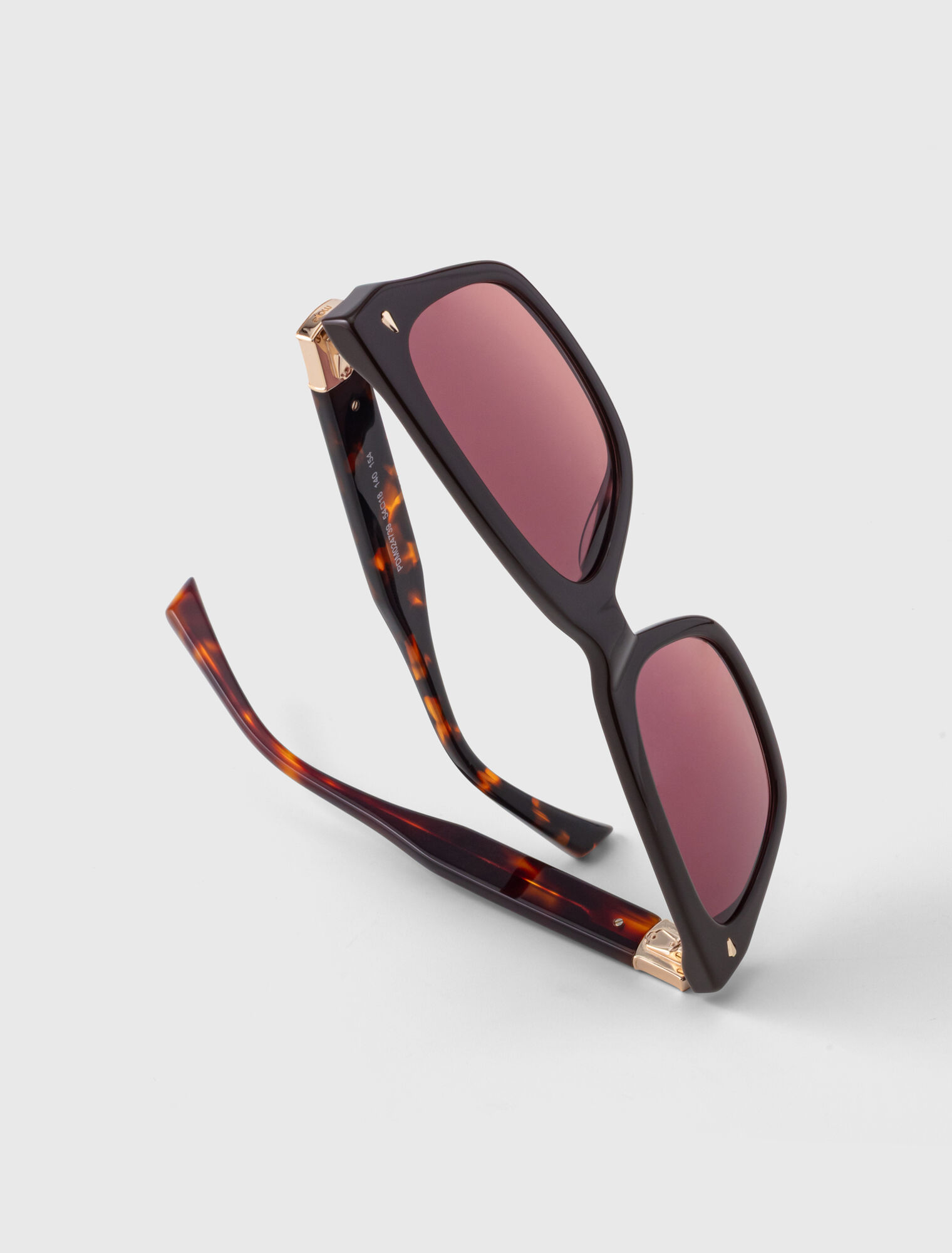 Rectangular acetate glasses