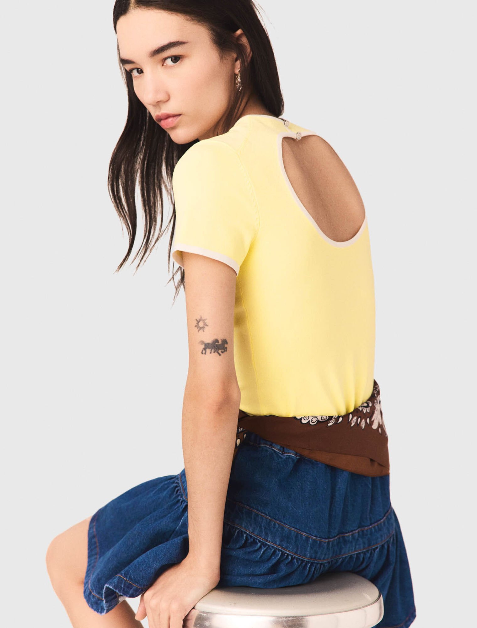 Round back cut-out jumper