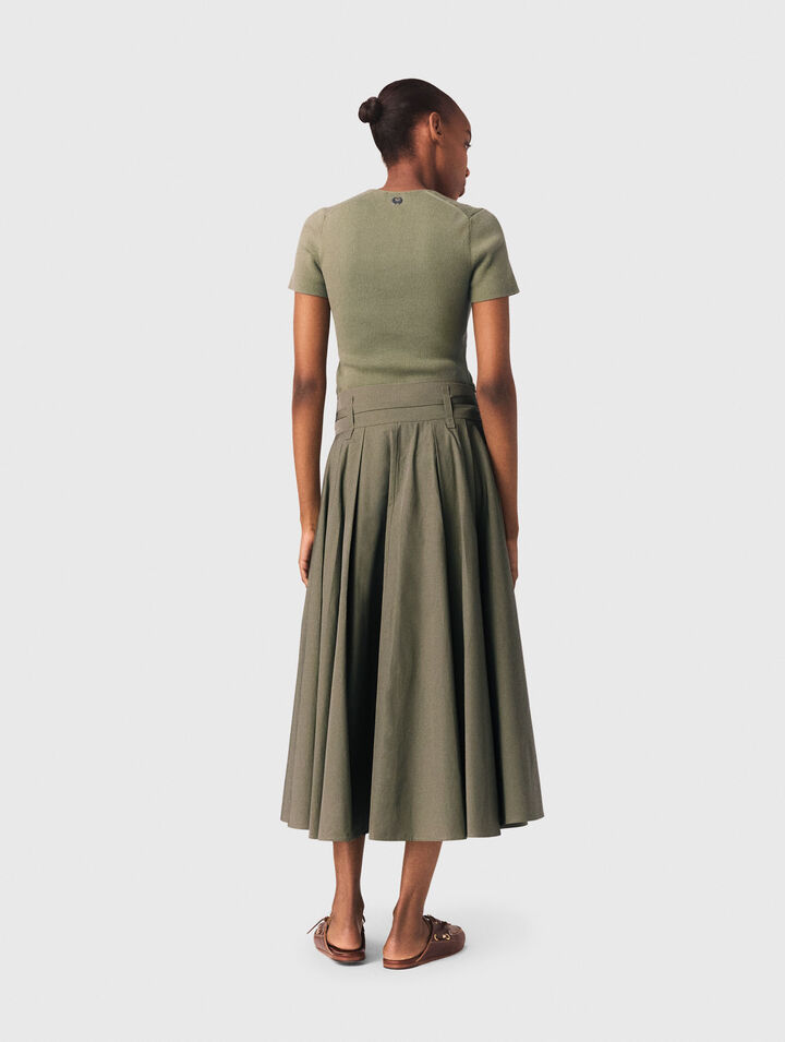 Square-neck ribbed jumper