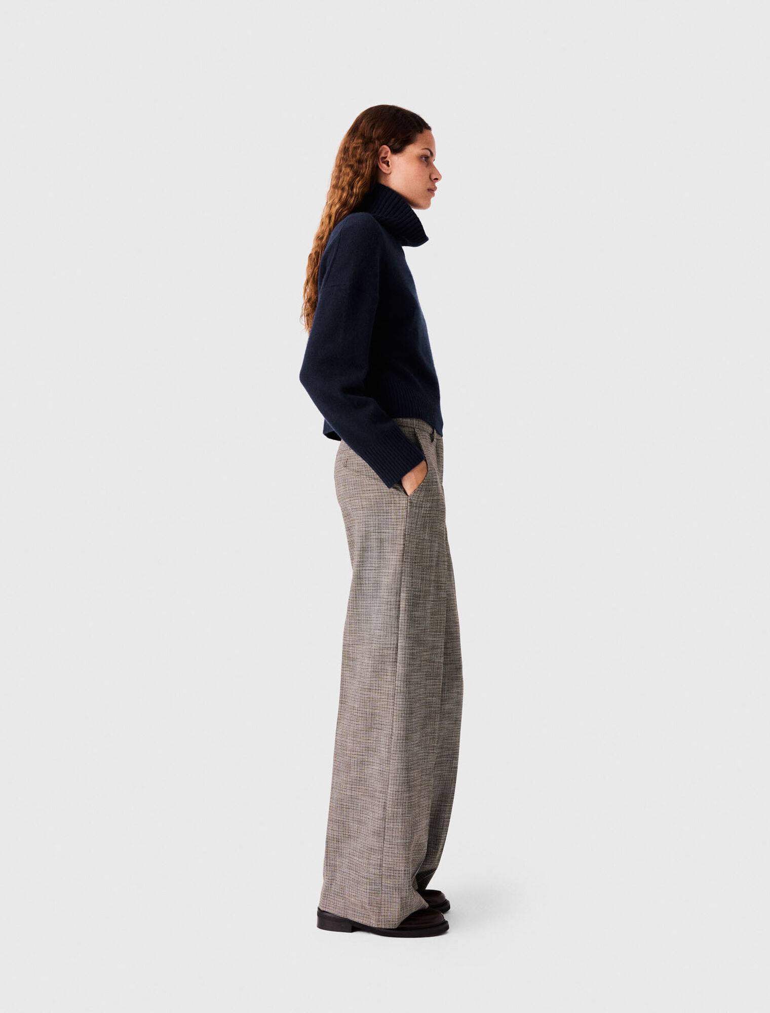 High-neck cashmere jumper