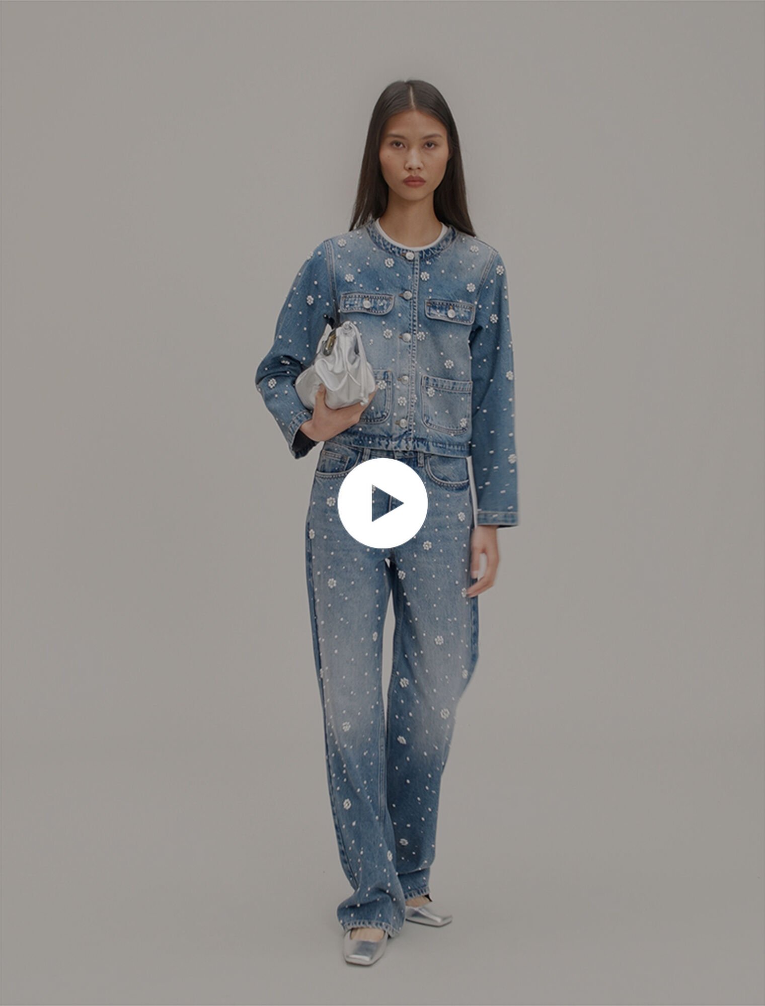 Embroidered denim jacket 