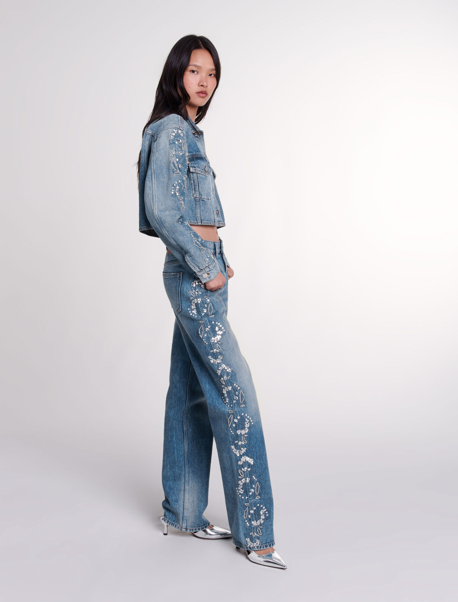 Embroidered jeans 