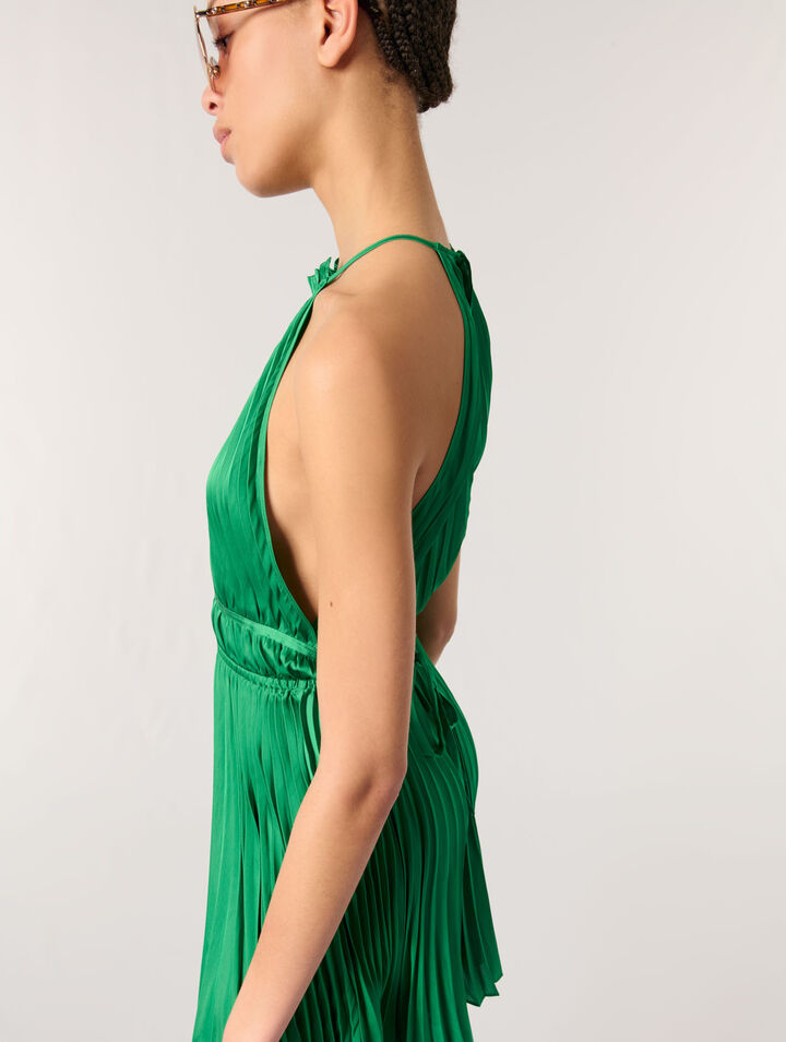 Short pleated backless dress