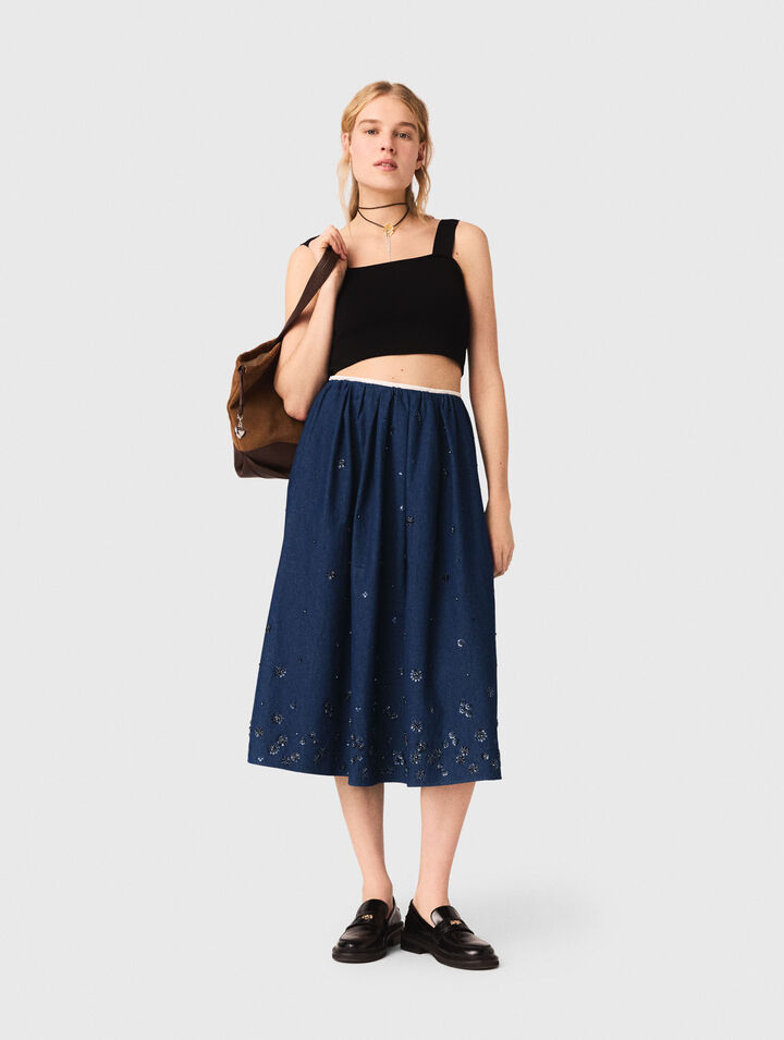 Knitted crop top with straps