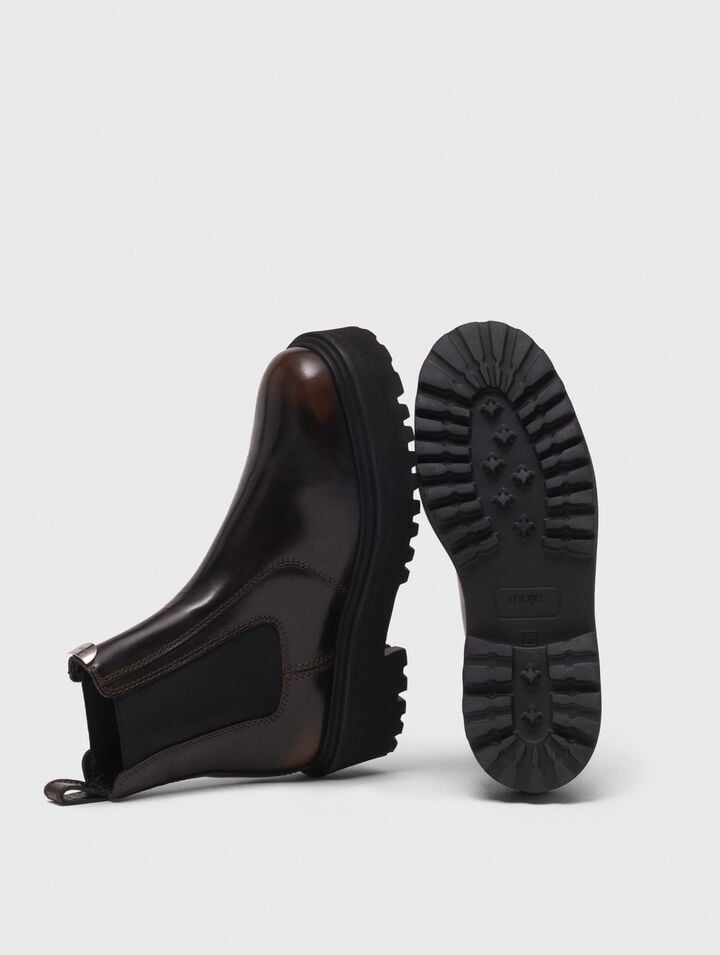 Chelsea boots