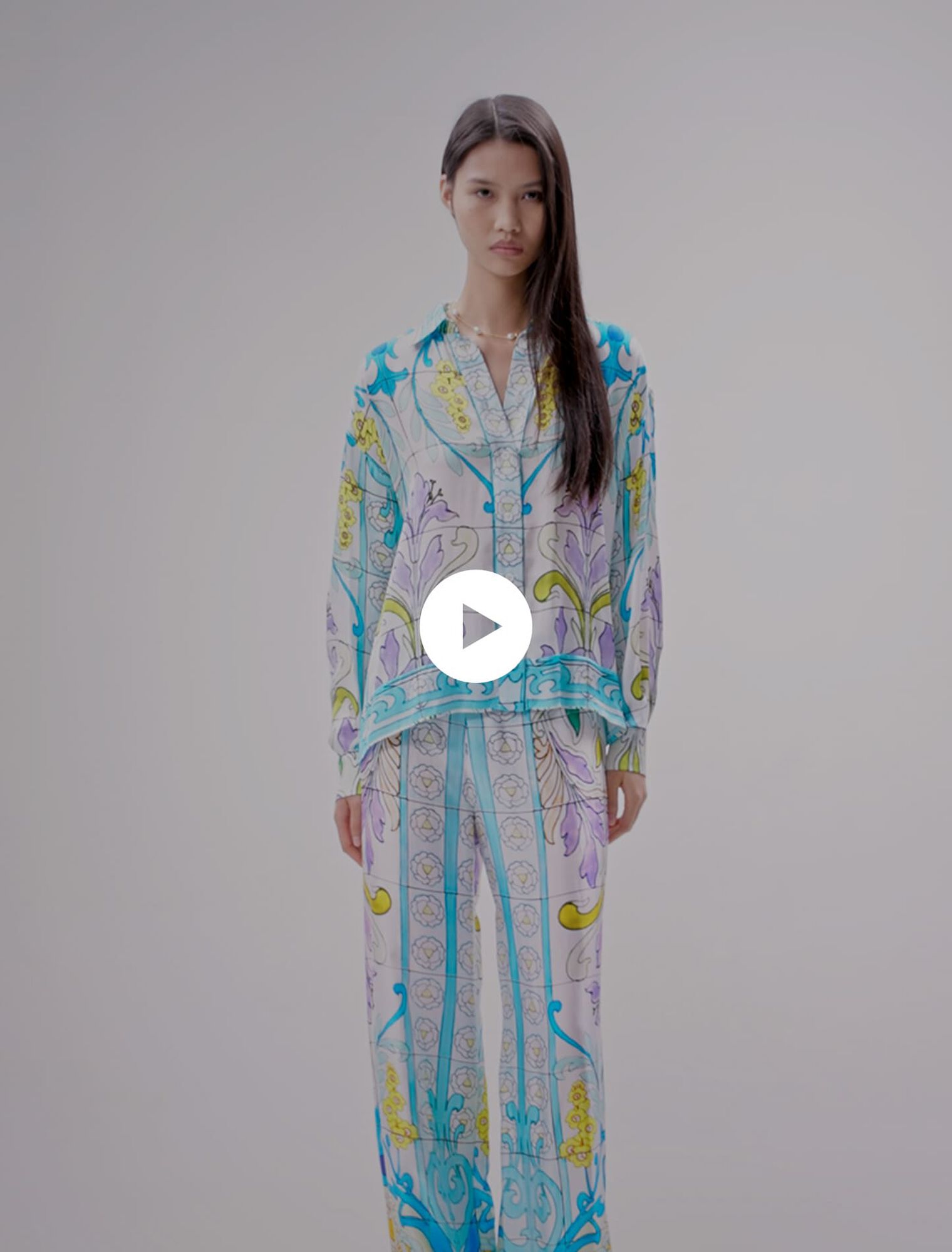 Satin-effect patterned shirt