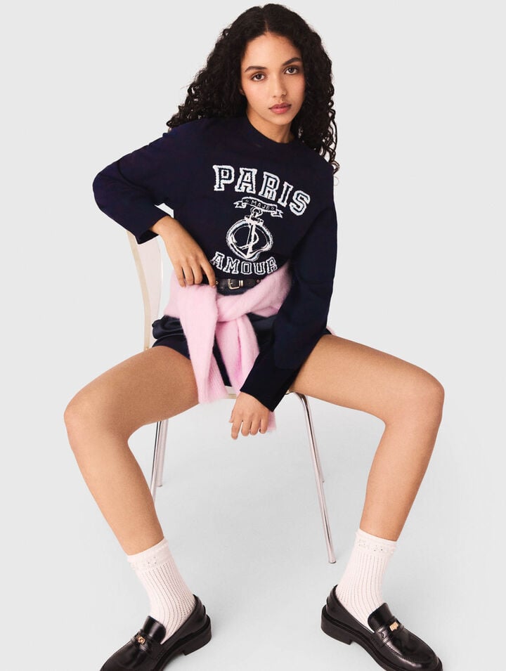 Round-neck slogan jumper